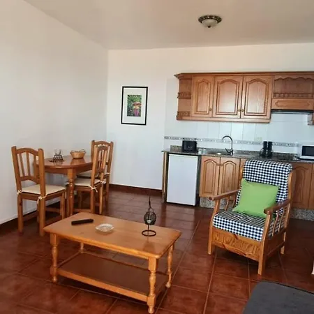 Vivienda Vacacional Los Geranios Tazacorte Extérieur photo